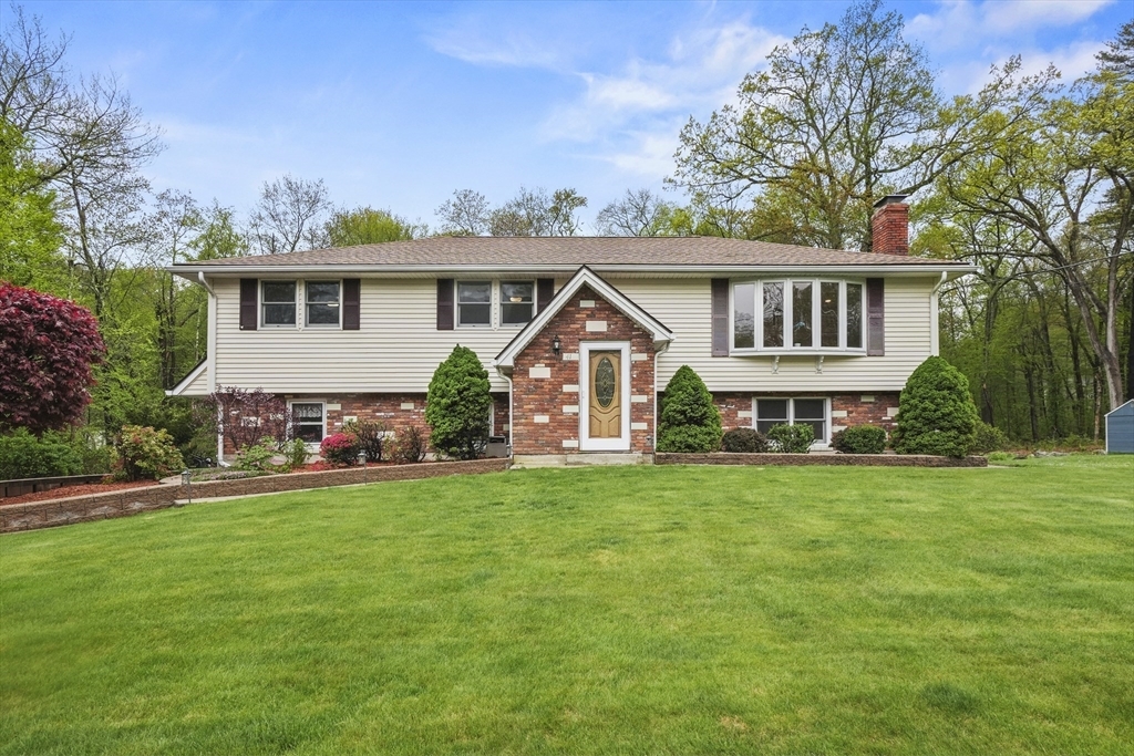 Property Photo: 41 Lancaster Dr MA 01876