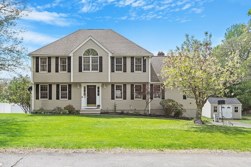 Property Photo: 33 Oak St MA 01519