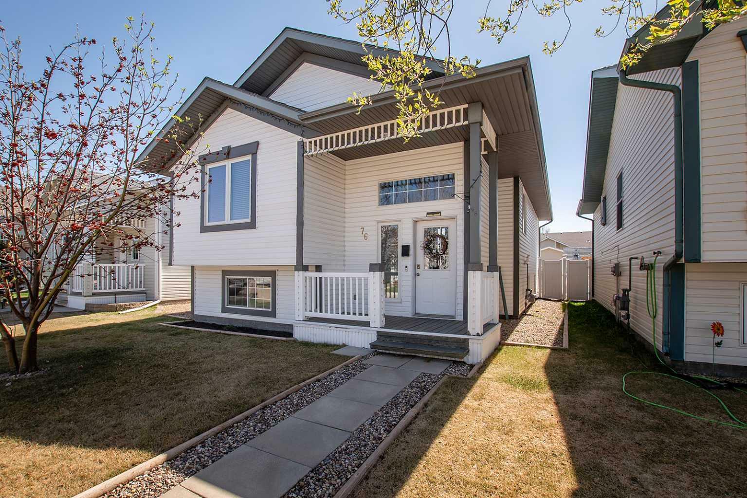 76 Lister Crescent  Red Deer AB T4R 2R3 photo