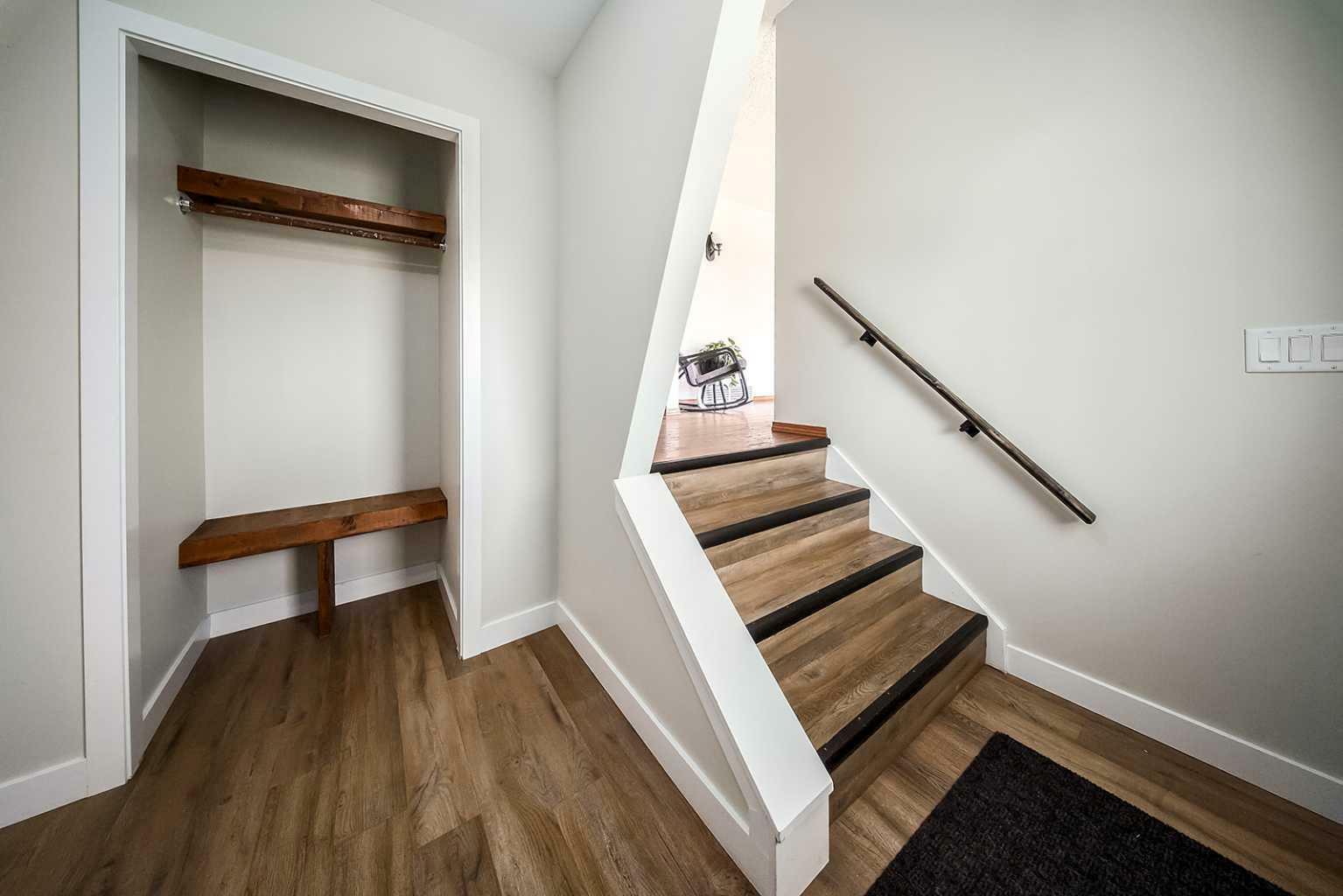 Property Photo: 24 Addinell Avenue AB T4R 1B1