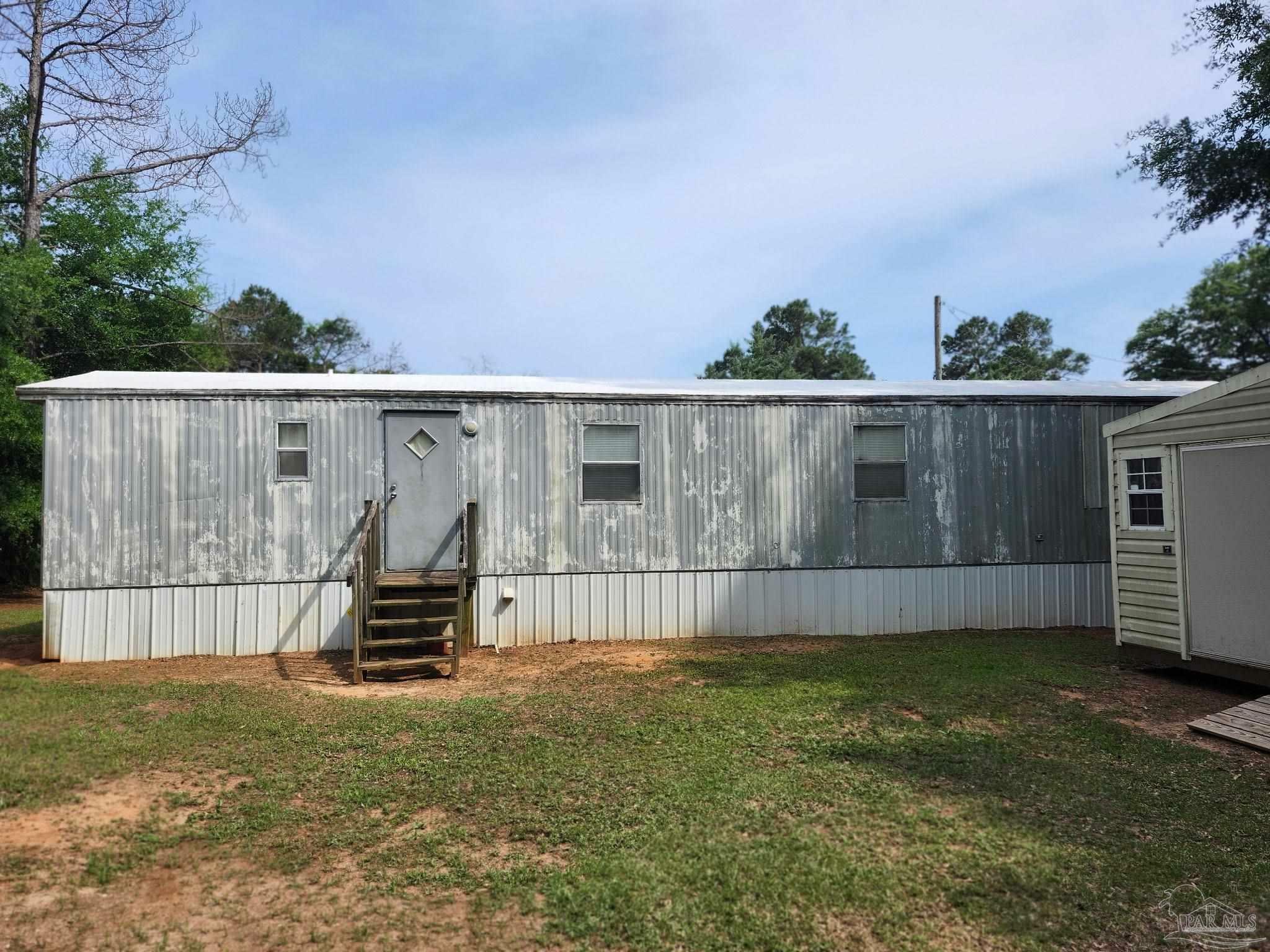 Property Photo: 5149 Blackmon Dr FL 32565