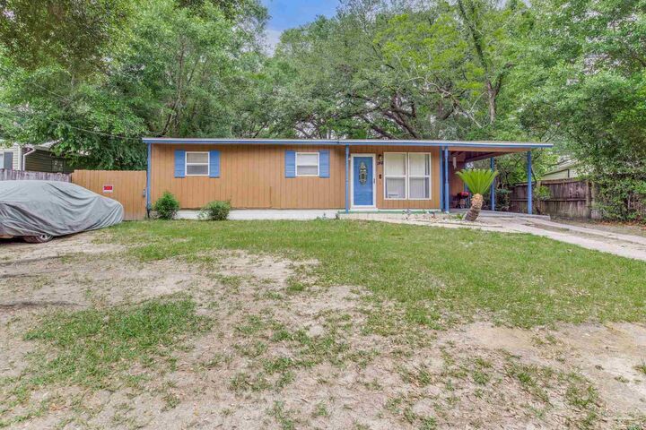 Property Photo:  914 Lucerne Ave  FL 32505