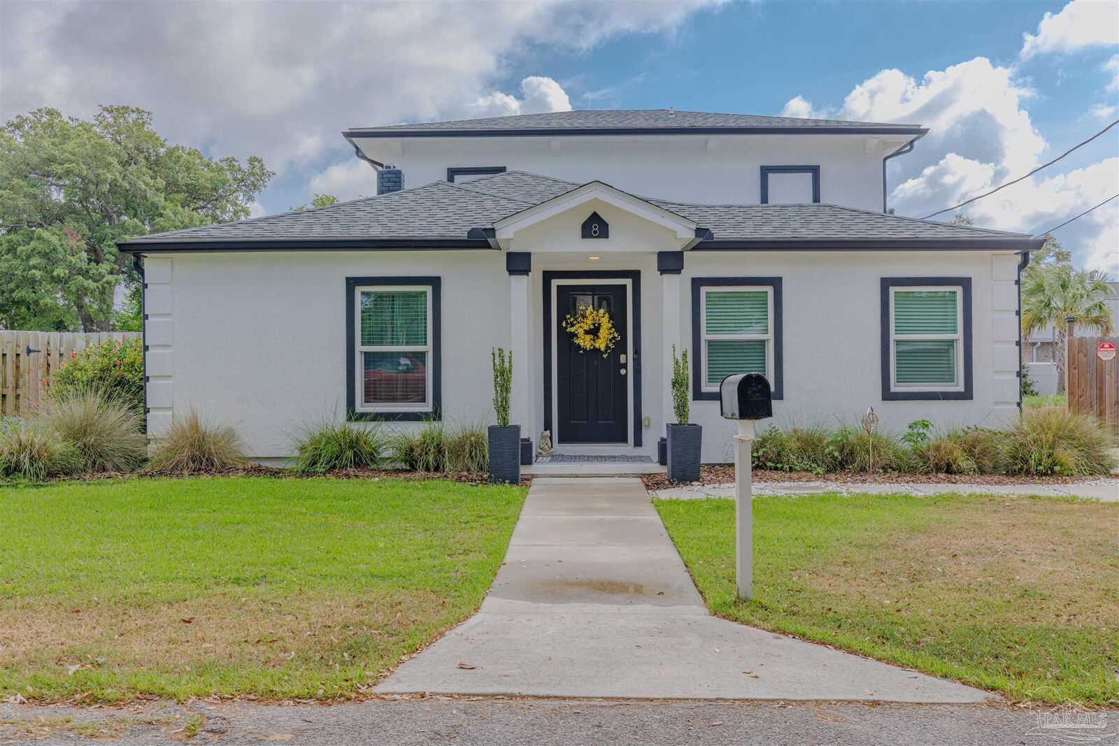 Property Photo:  8 Sullivan Rd  FL 32507 