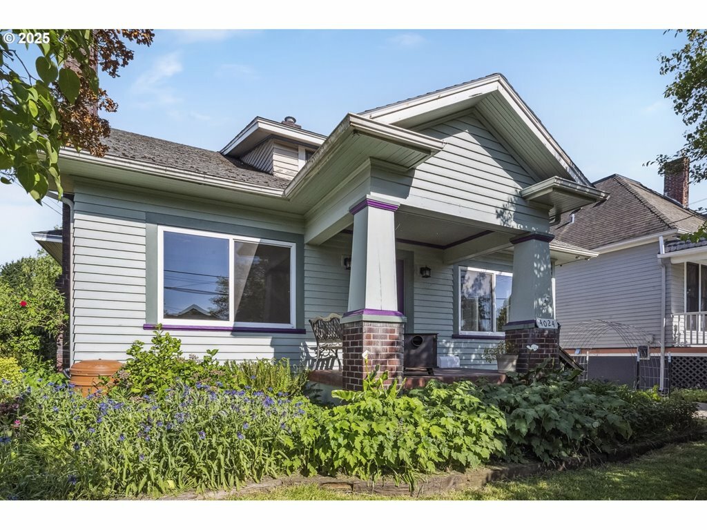 Property Photo: 4024 SE 28th Ave OR 97202