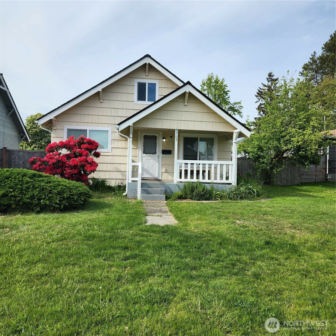 Property Photo: 705 E 54th Street WA 98404