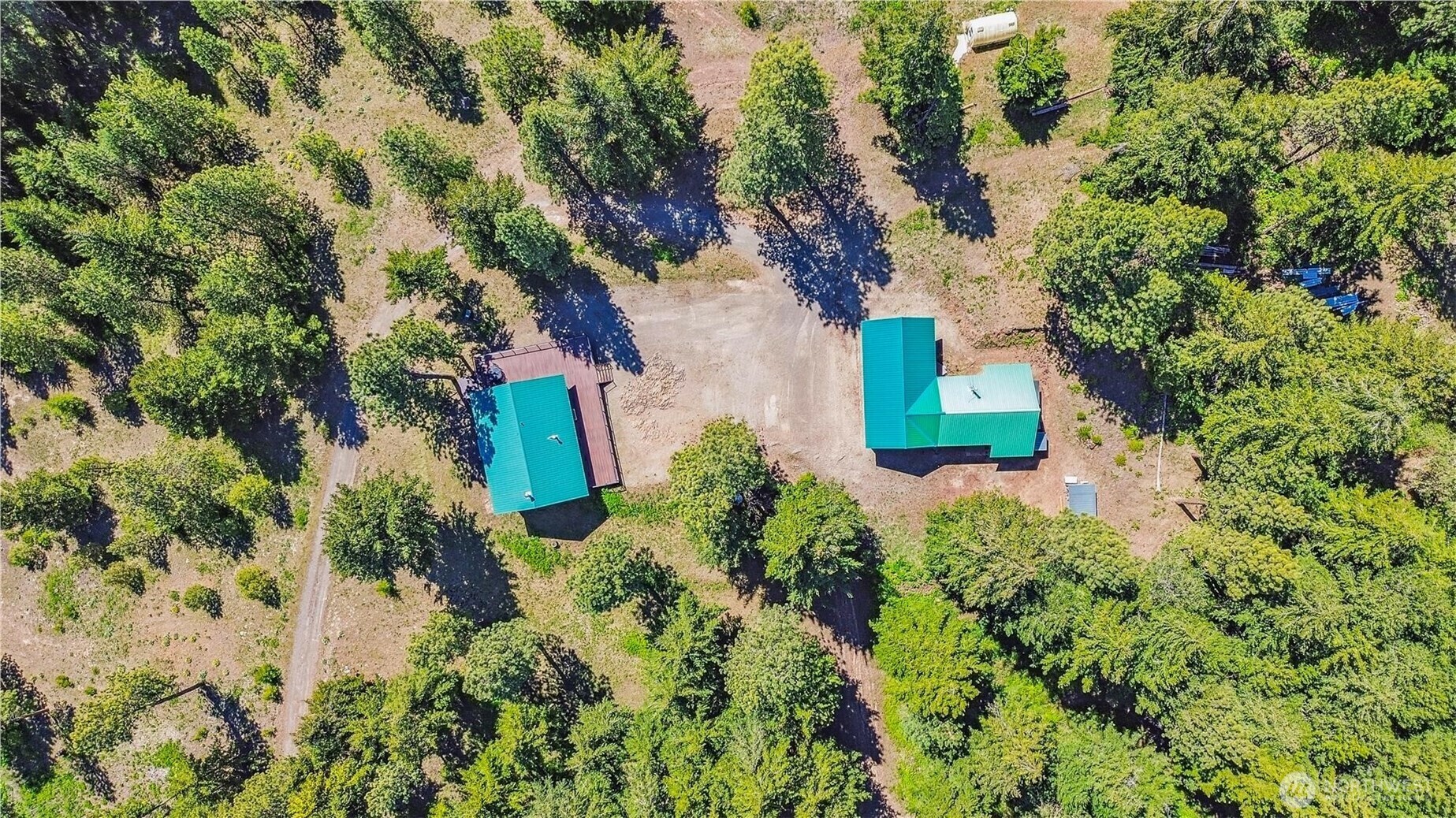 Property Photo: 701 Emerick Rd WA 98922