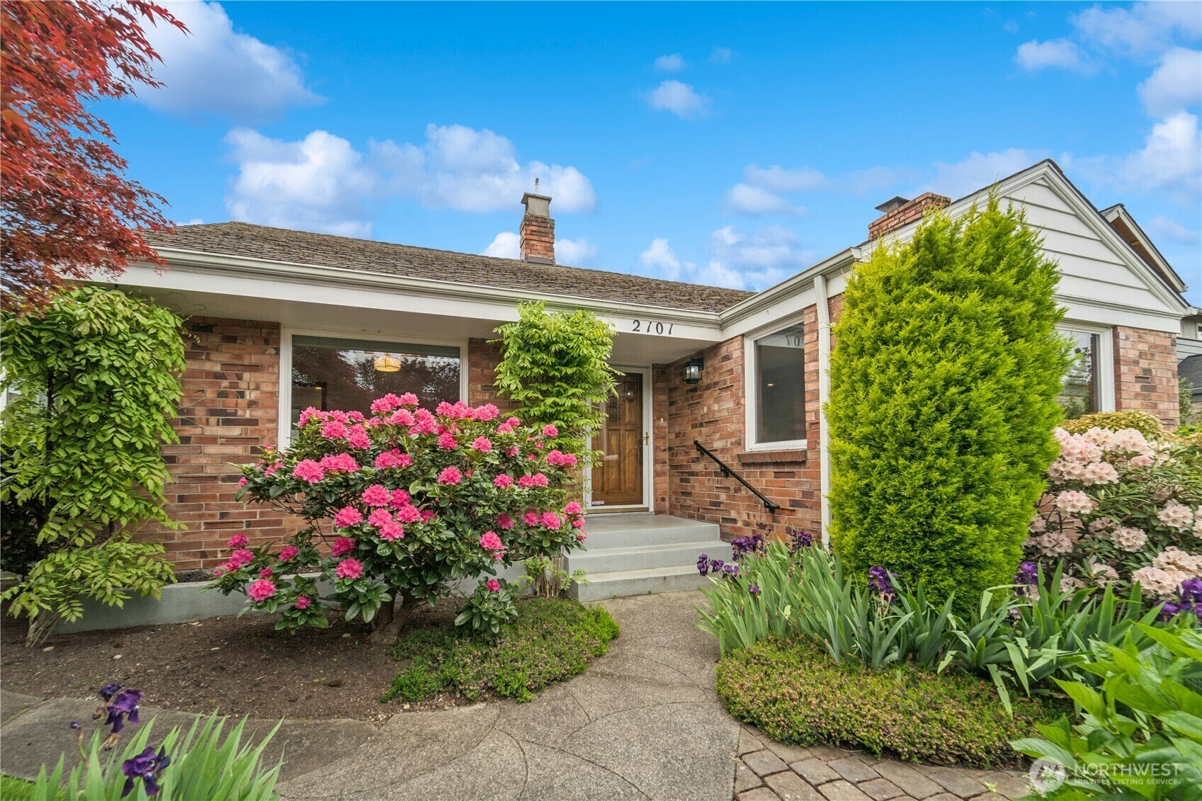 2101  35th Avenue W  Seattle WA 98199 photo