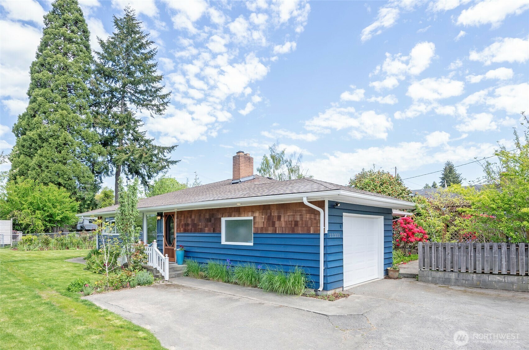 Property Photo: 22332 10th Avenue S WA 98198