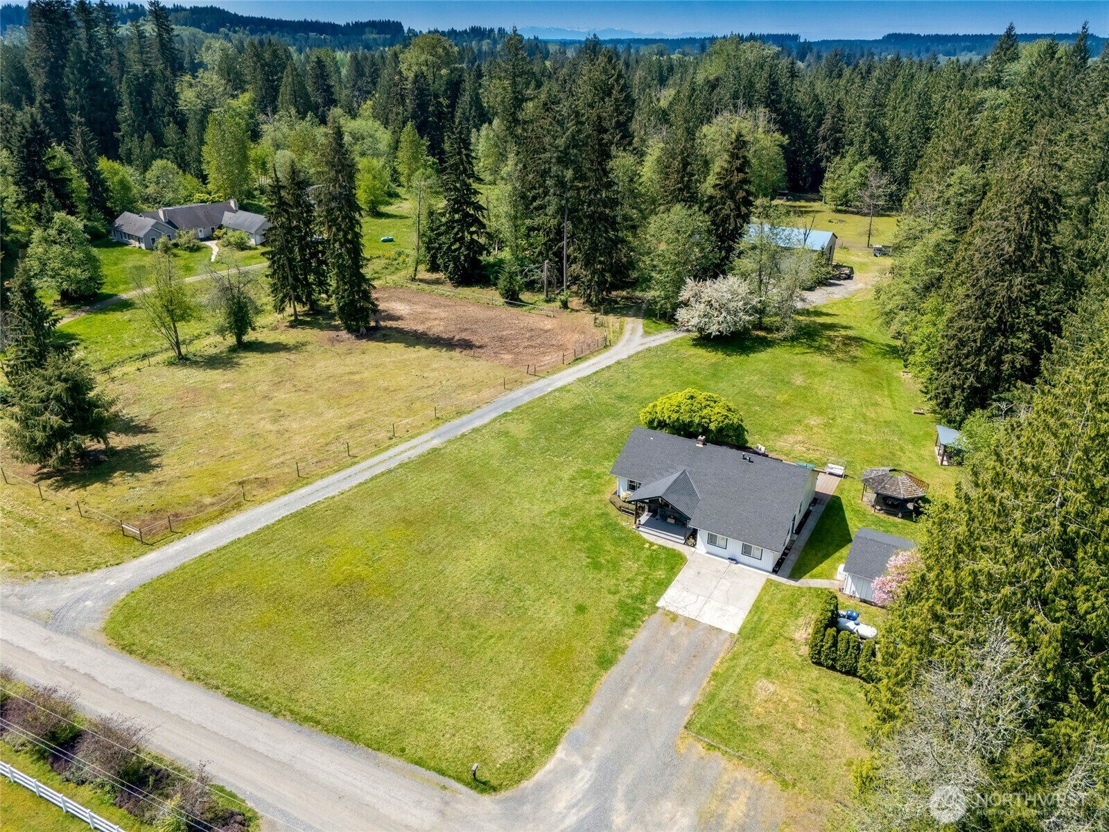 26922  133rd Avenue NE  Arlington WA 98223 photo