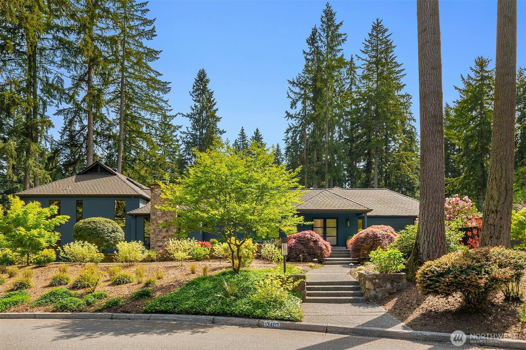 Property Photo: 13403 NE 33rd Lane WA 98005
