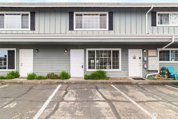Property Photo: 3401 Redwood Avenue 6 WA 98225