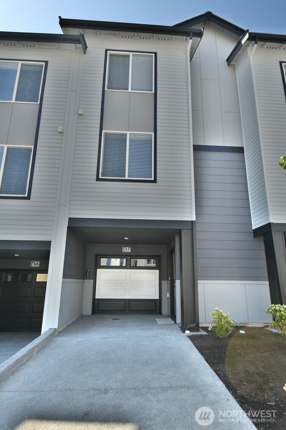 Property Photo:  16723  Alderwood Mall Parkway D7  WA 98037 