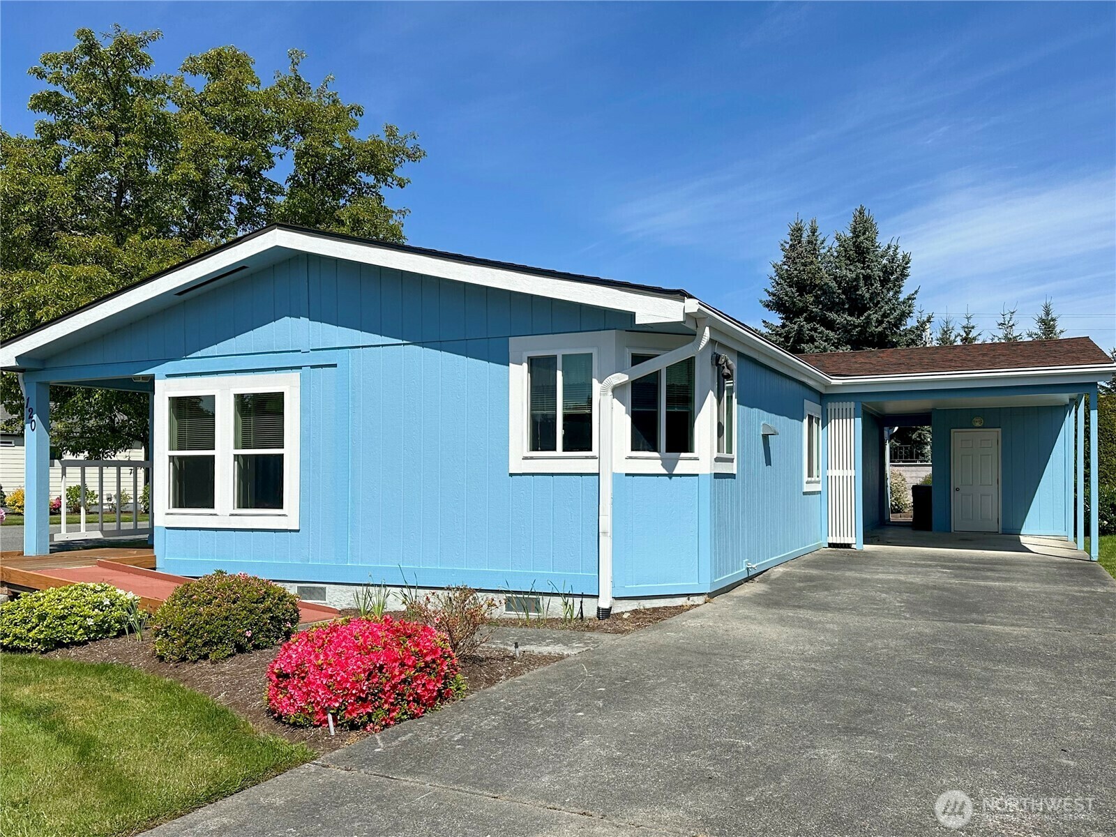 Property Photo: 2610 E Section Street 120 WA 98274