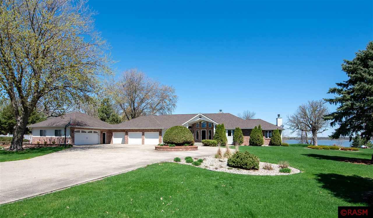 52084 190th Lane  Lake Crystal MN 56055 photo