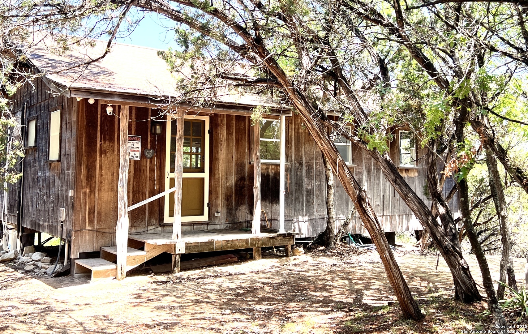 Property Photo: 104 Cypress Pt TX 78063