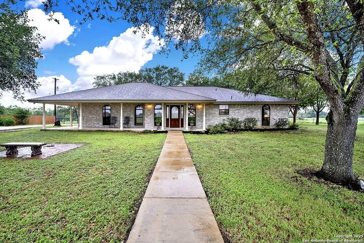Property Photo: 605 N &Amp 630 N Graytown TX 78152