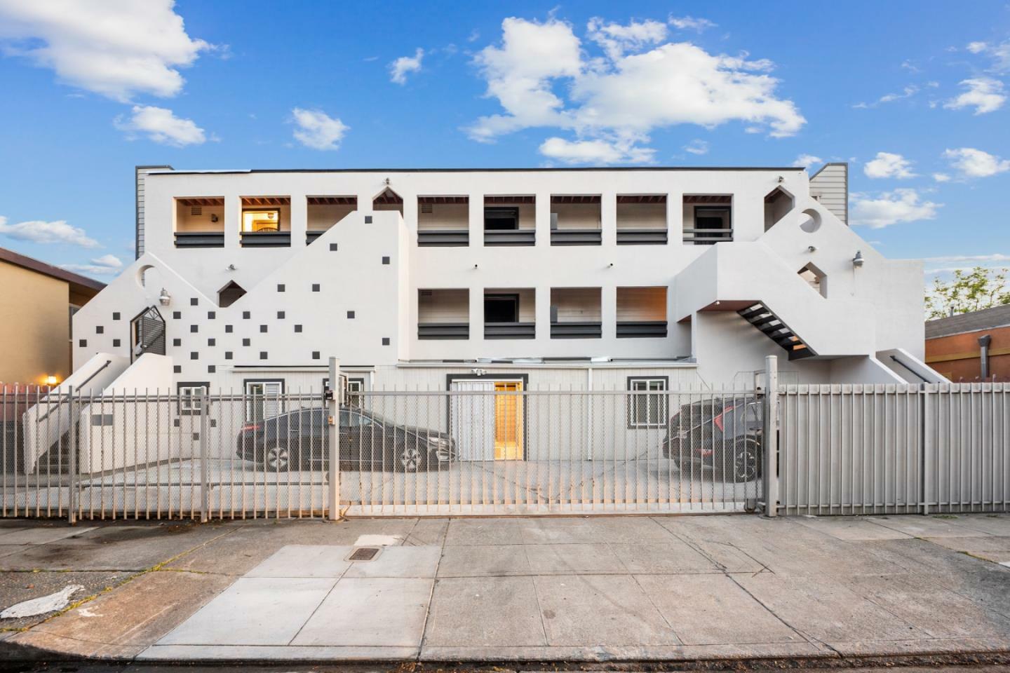 Property Photo: 441 West Macarthur Boulevard CA 94609