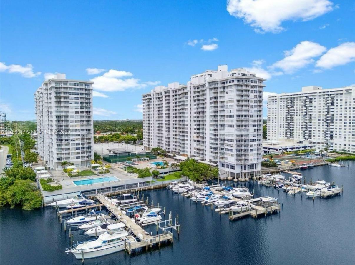 Property Photo: 18071 Biscayne Blvd 804 FL 33160