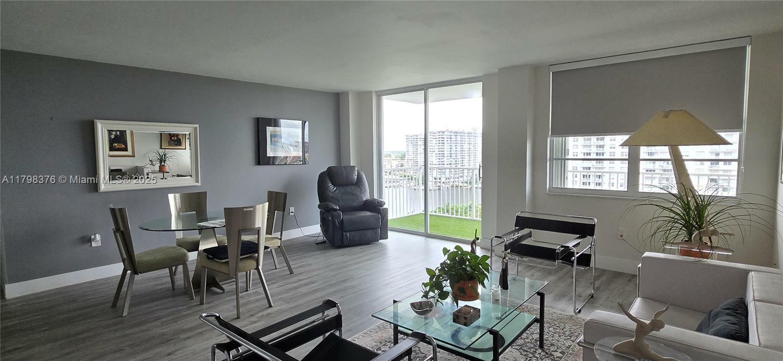 Property Photo: 2851 NE 183rd St 1406E FL 33160