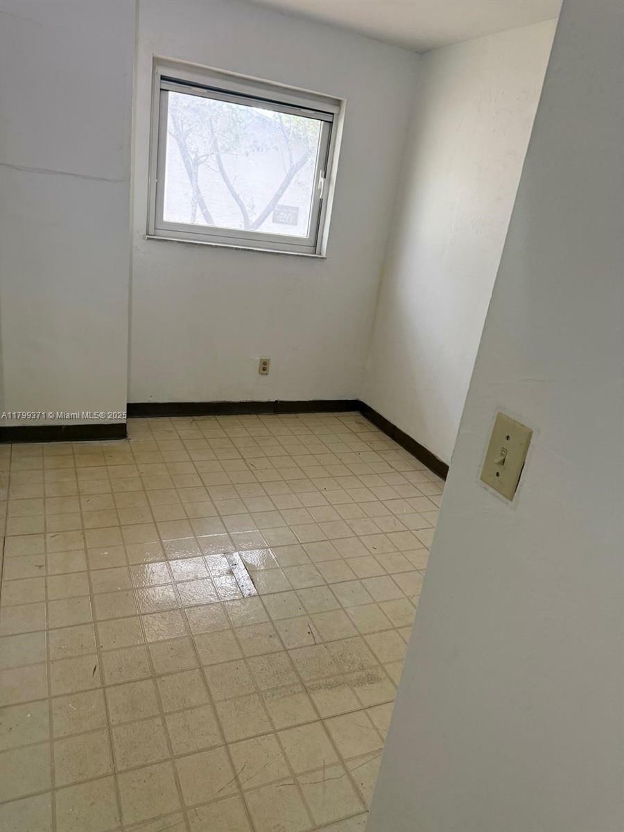 Property Photo: 1600 NW 4th Ave 16A FL 33136