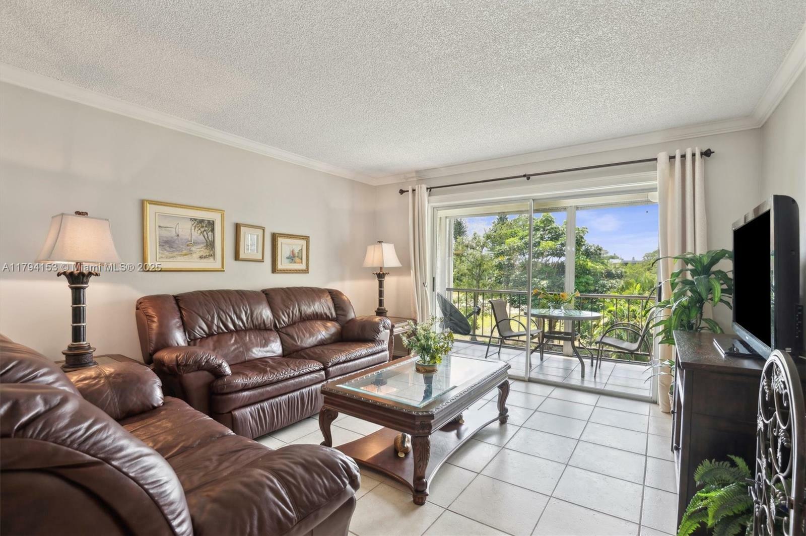 Property Photo: 6020 NW 44th St 309 FL 33319