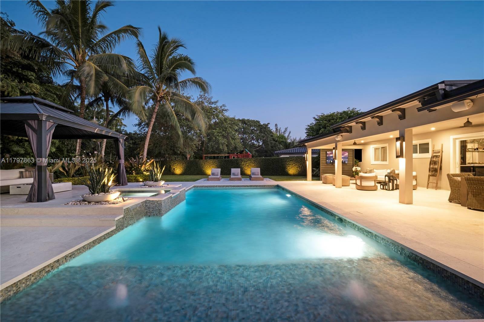 Property Photo: 10921 SW 102nd Ct FL 33176