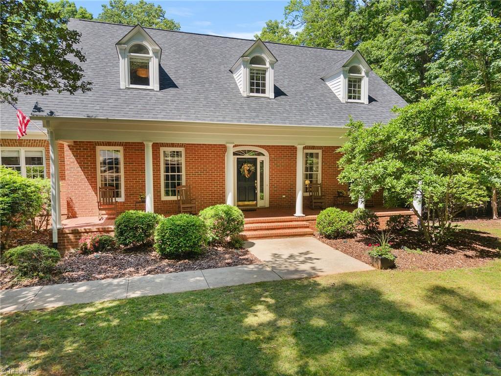 Property Photo: 1871 Laura Court NC 27205