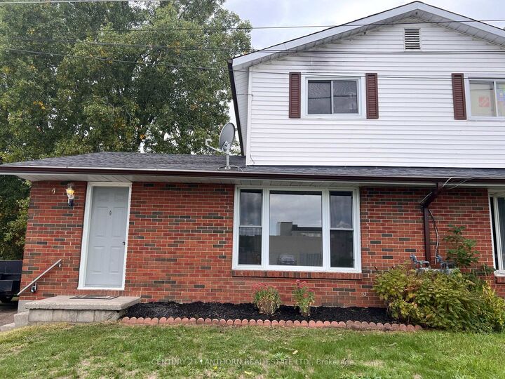 Property Photo:  87-89 Scott Avenue  ON K0K 2C0 