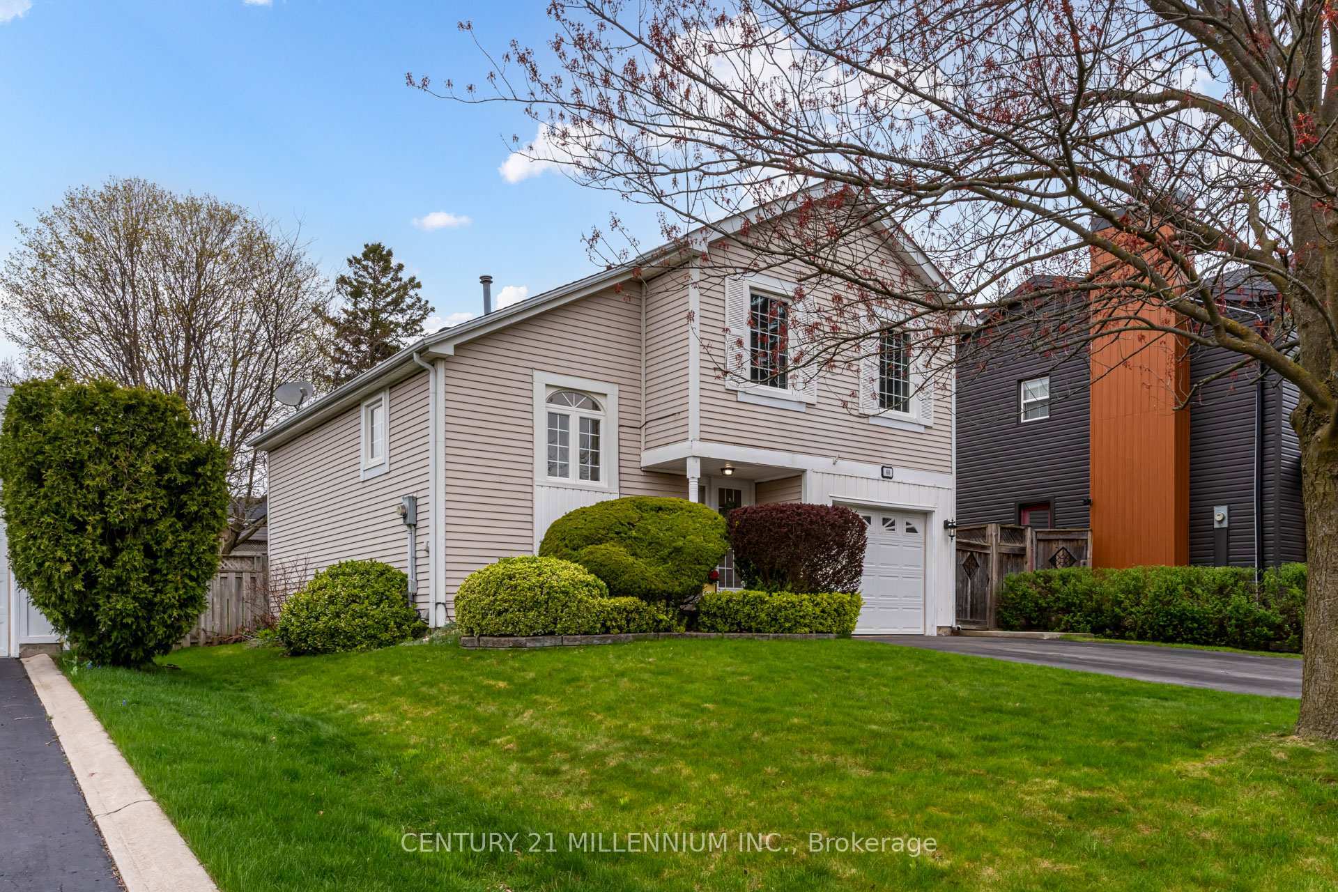 Property Photo:  60 Monterey Avenue  ON L6Z 1B5 