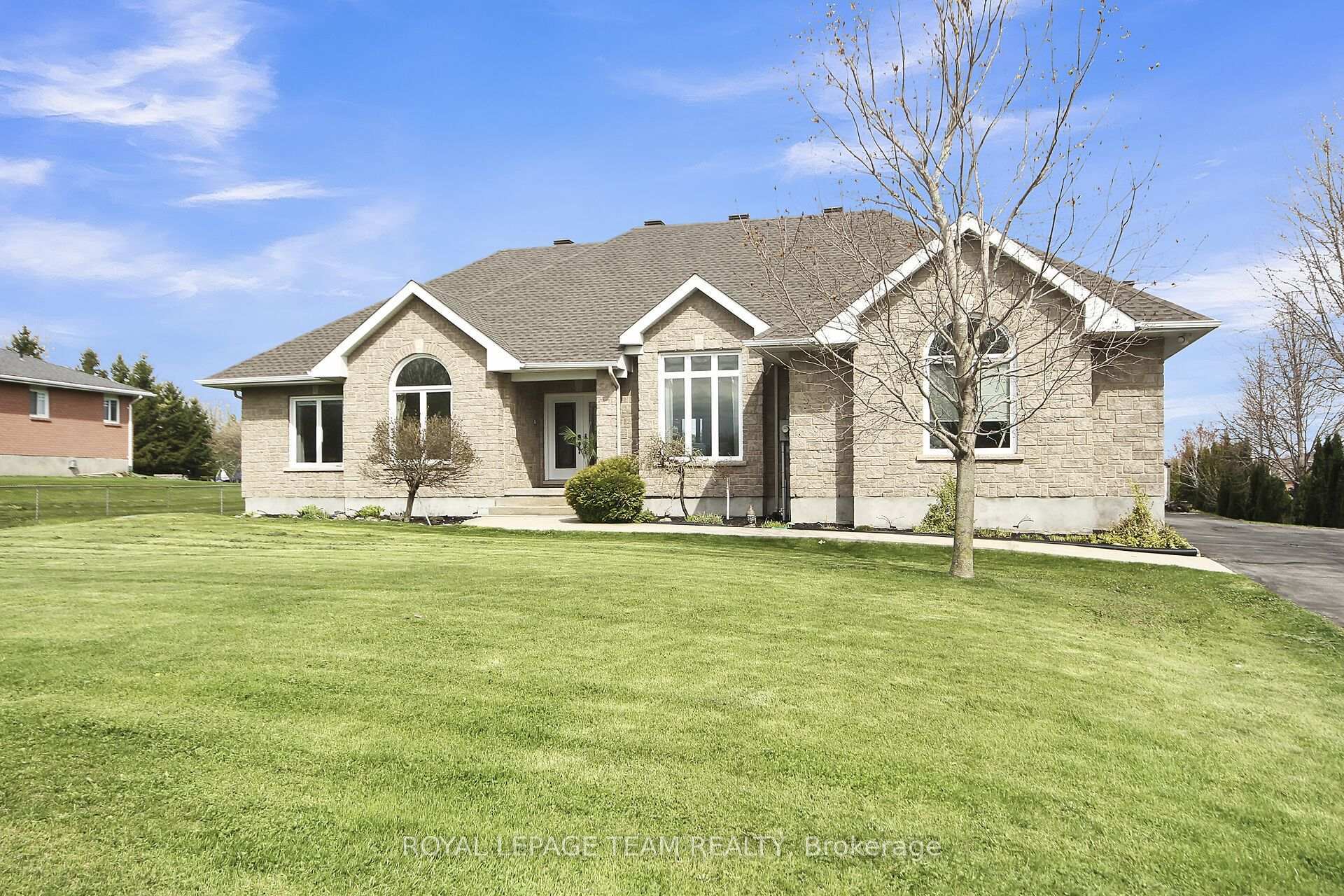 2127 Trailwood Drive  Manotick - Kars - Rideau Twp and Area ON K0A 2T0 photo