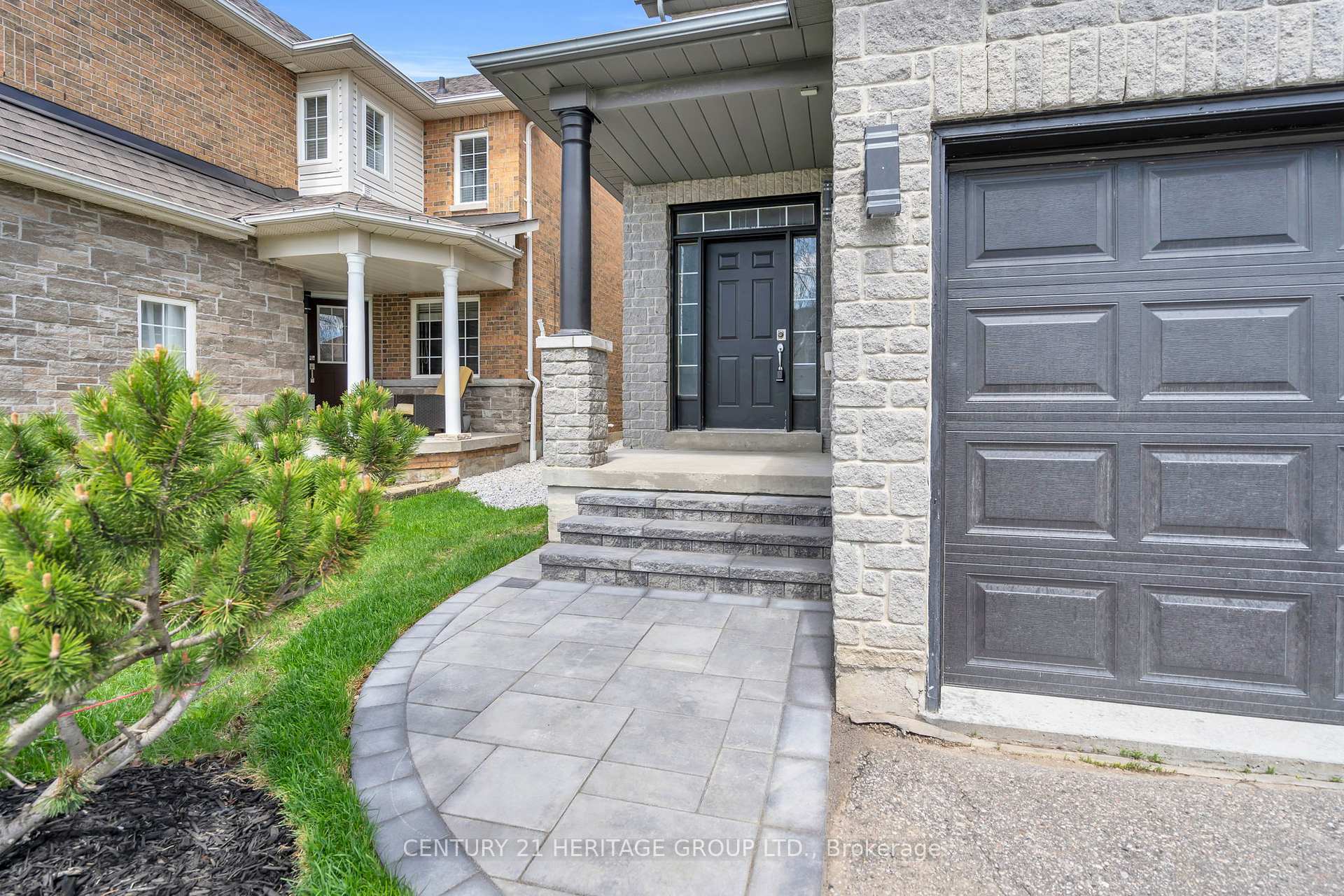 Photo de la propriété: 592 Heddle Crescent ON L3X 2J5