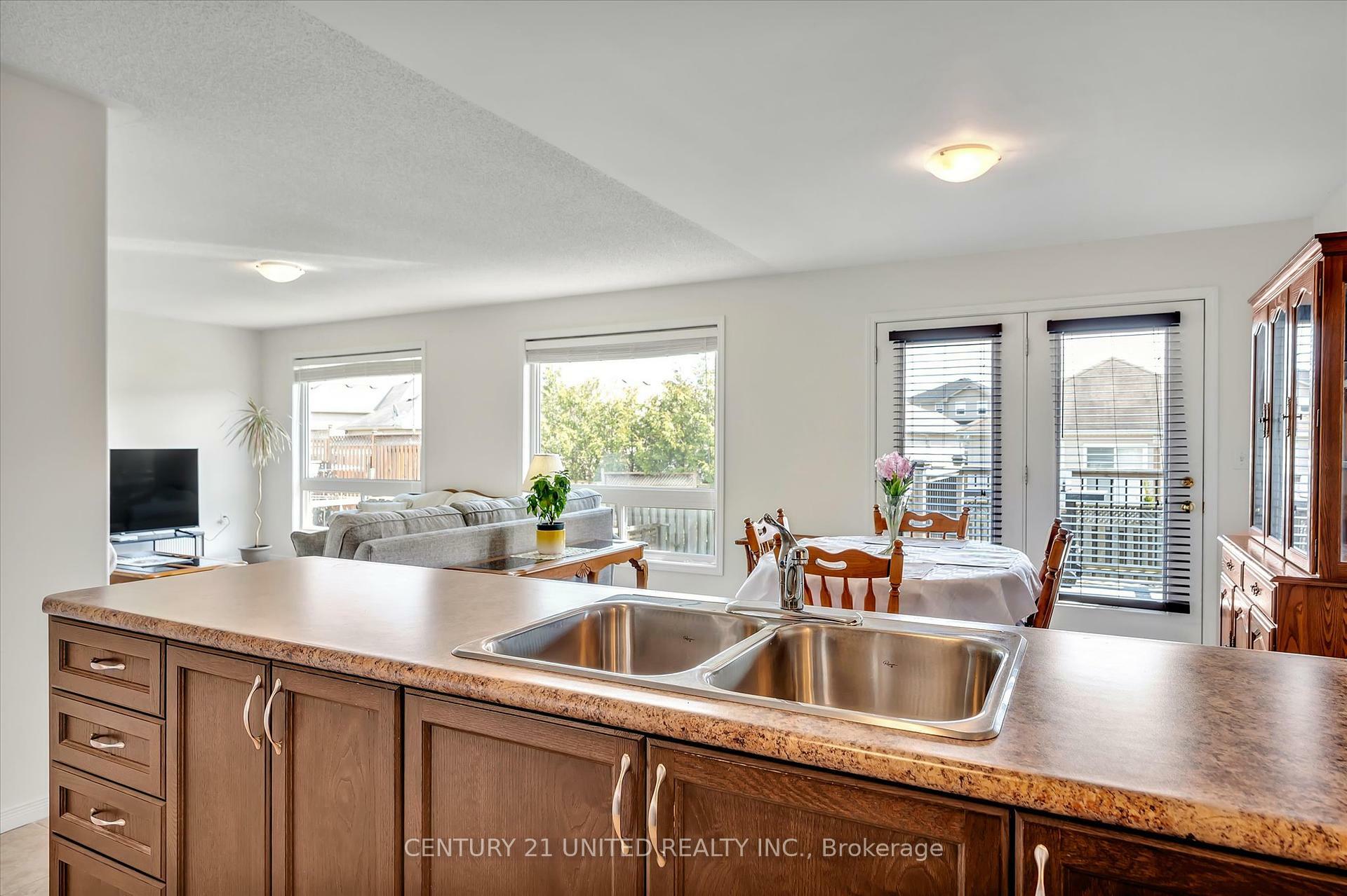 Photo de la propriété: 2691 Foxmeadow Road ON K9L 0A8