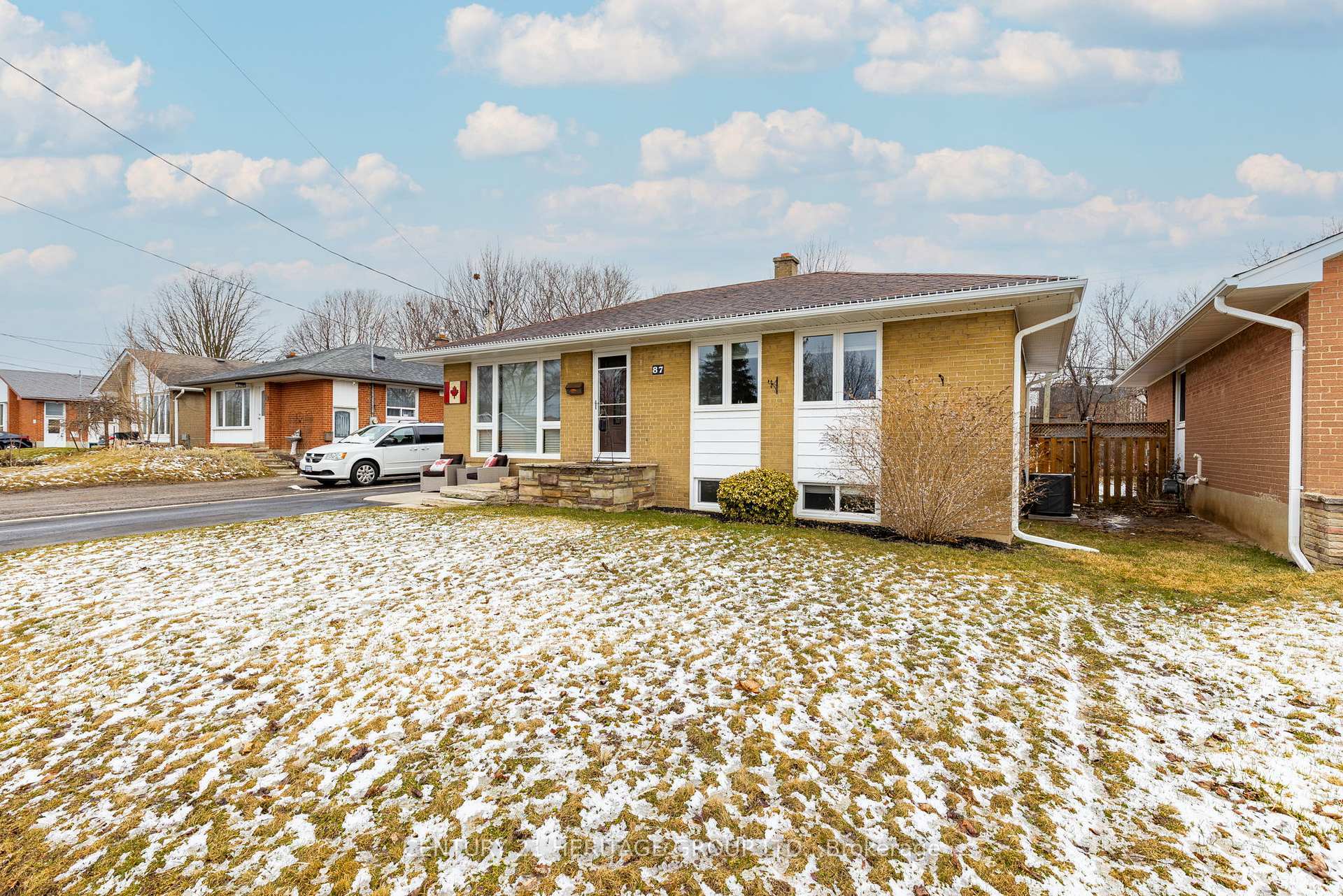 Property Photo: 87 Prince Charles Drive ON L7G 3V5