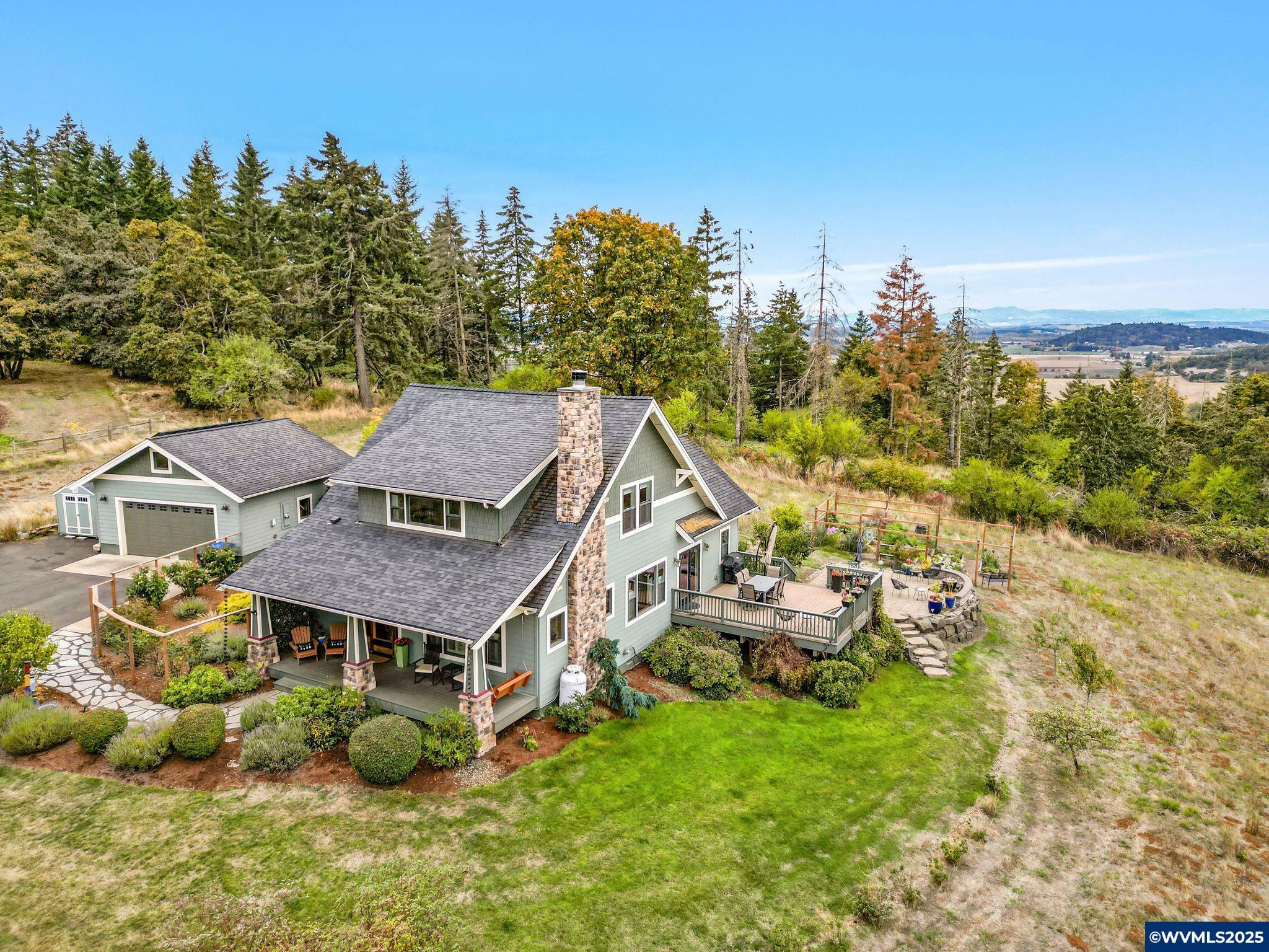 Property Photo: 13445 Cougar View Ln SE OR 97392