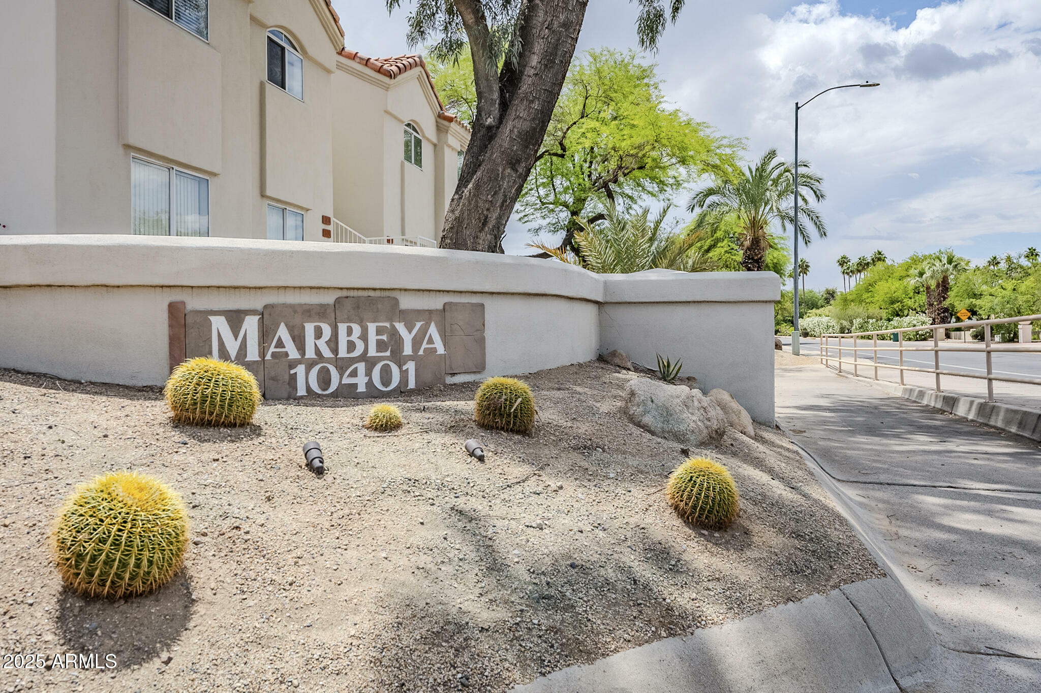 Property Photo: 10401 N 52nd Street 205 AZ 85253