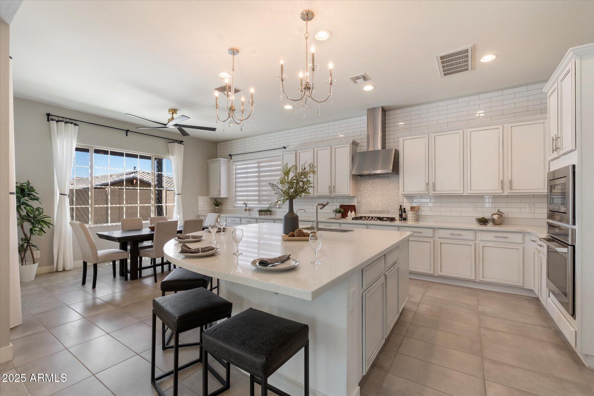 Property Photo: 4635 E Casitas Del Rio Drive AZ 85050