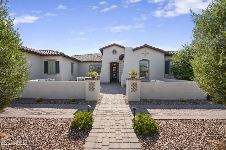 Property Photo: 25053 S 198th Place AZ 85142