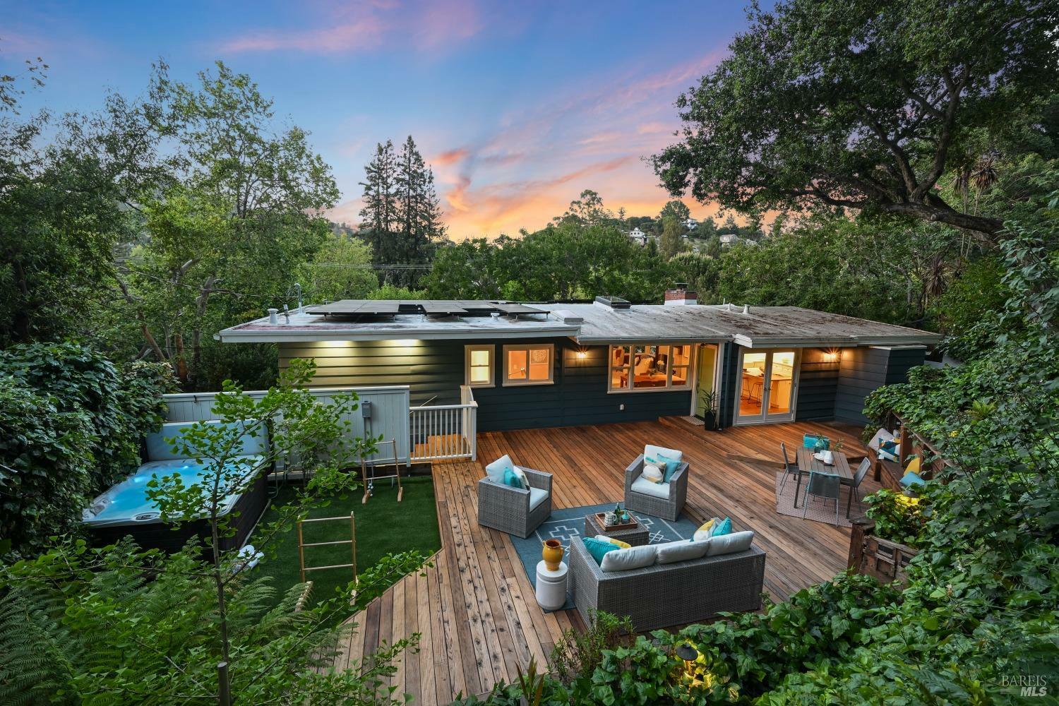 Property Photo: 5 Greenfield Court CA 94960