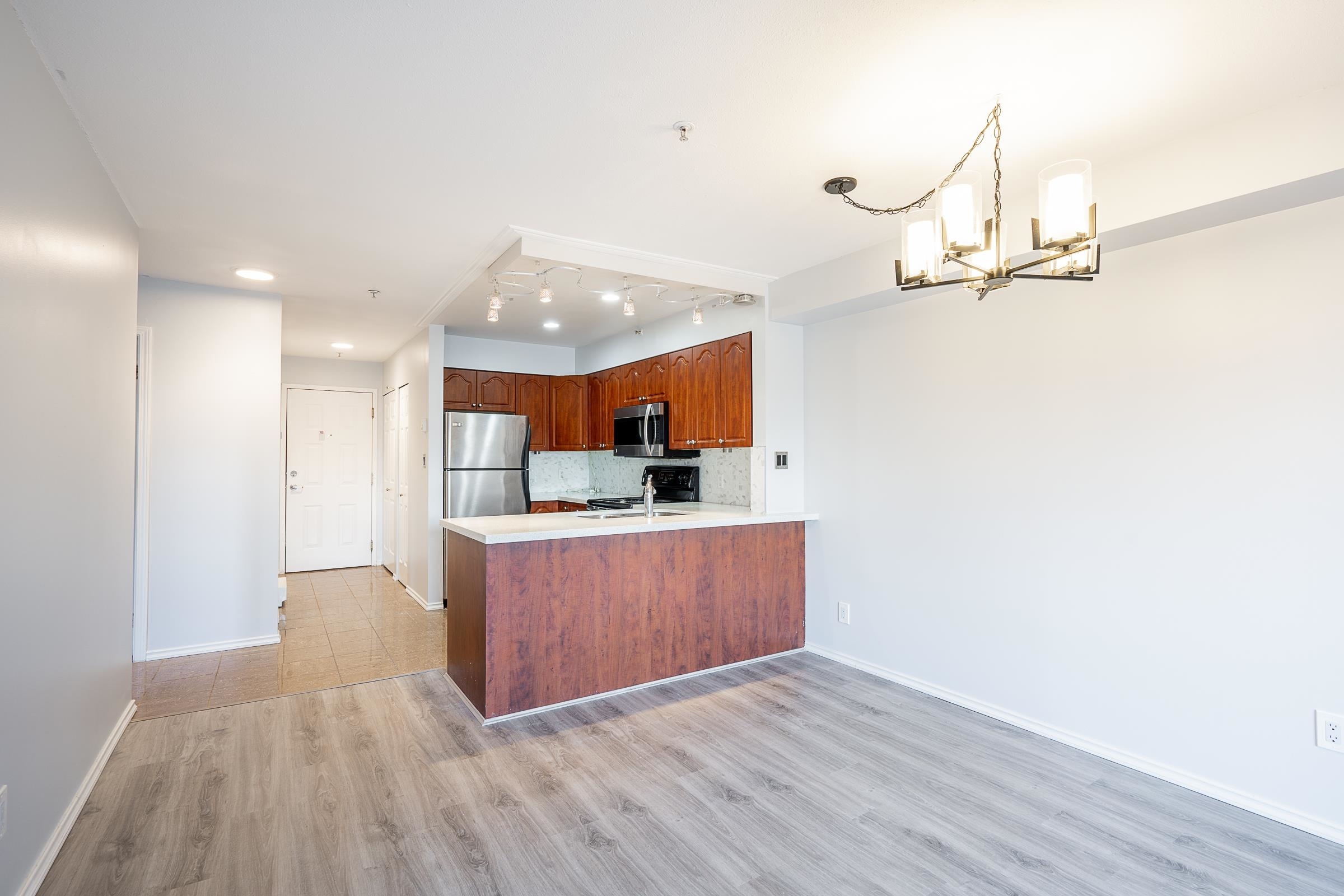 Property Photo: 633 W 16th Avenue 208 BC V5Z 1S5