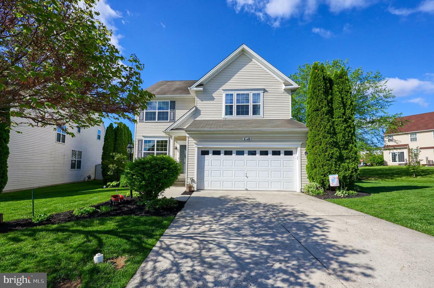 Property Photo: 10 Descartes Drive PA 17603