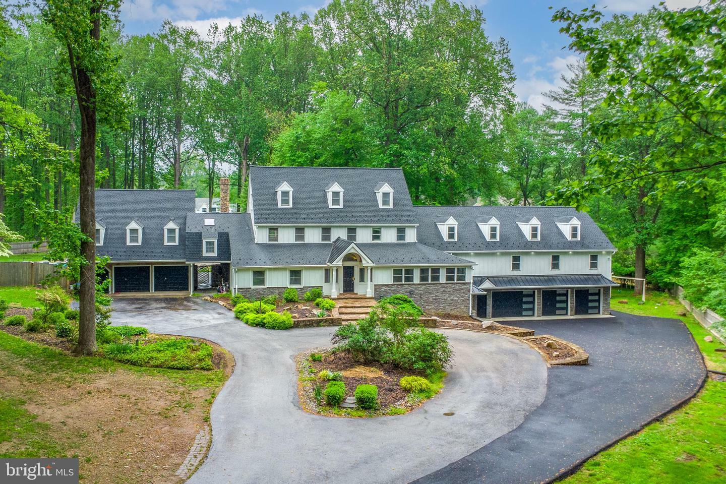 Property Photo: 16 Indian Way PA 19355