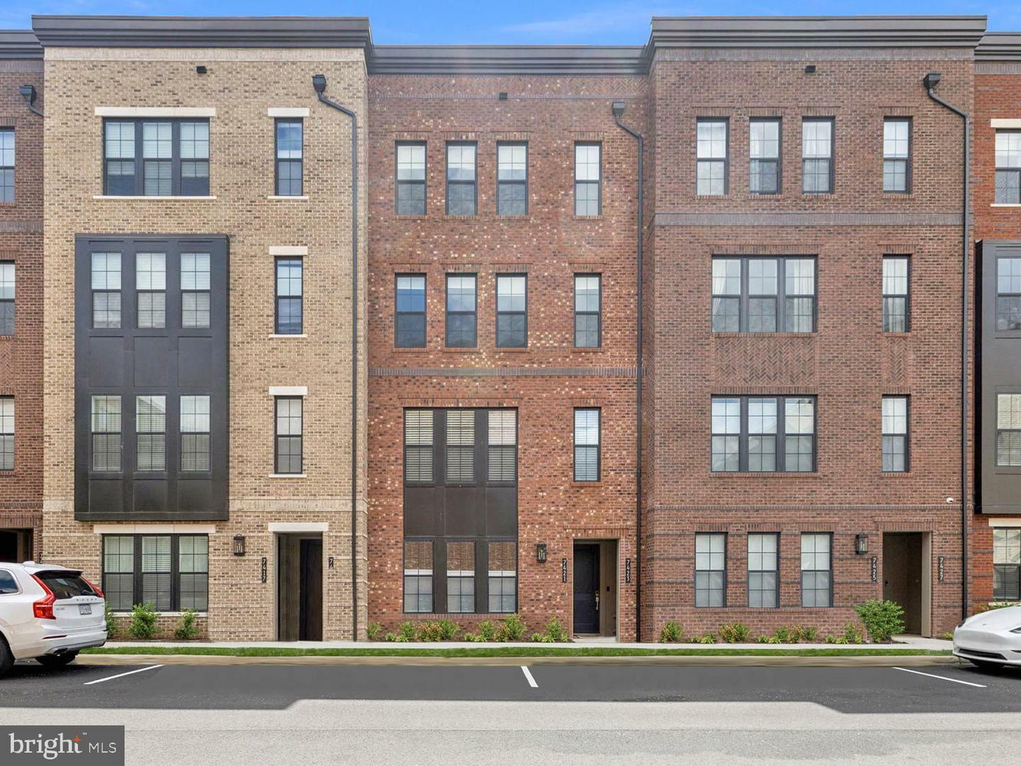 Property Photo: 7421 Backett Wood Terrace 1311 VA 22102