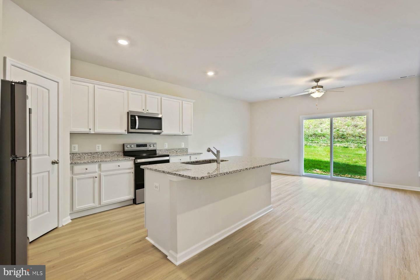 Property Photo: 32 Cranston Court WV 25419