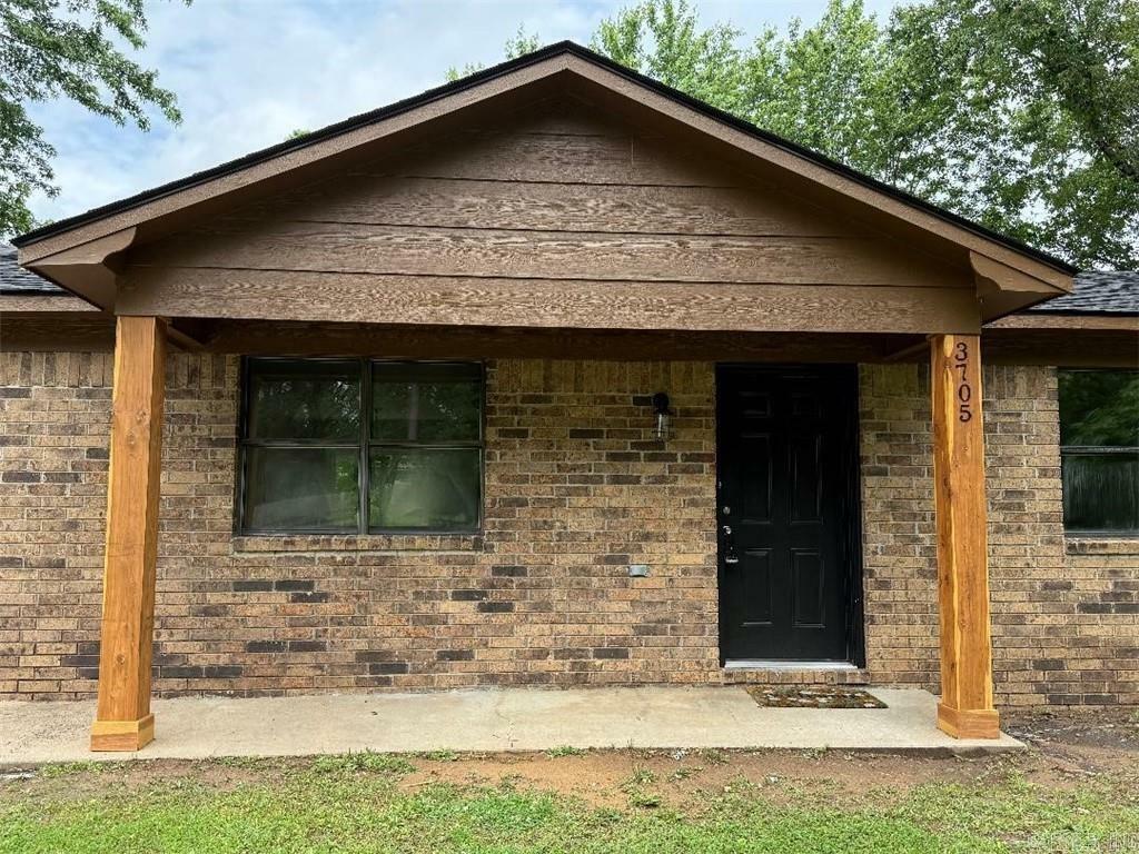 Property Photo: 3705 E 6th St AR 72802