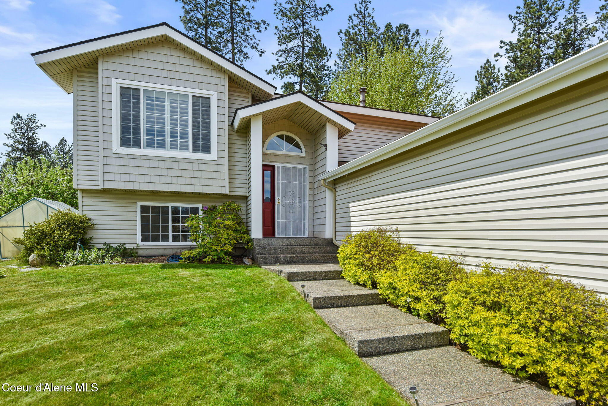 Property Photo: 5807 N Silver Pines Ct ID 83815