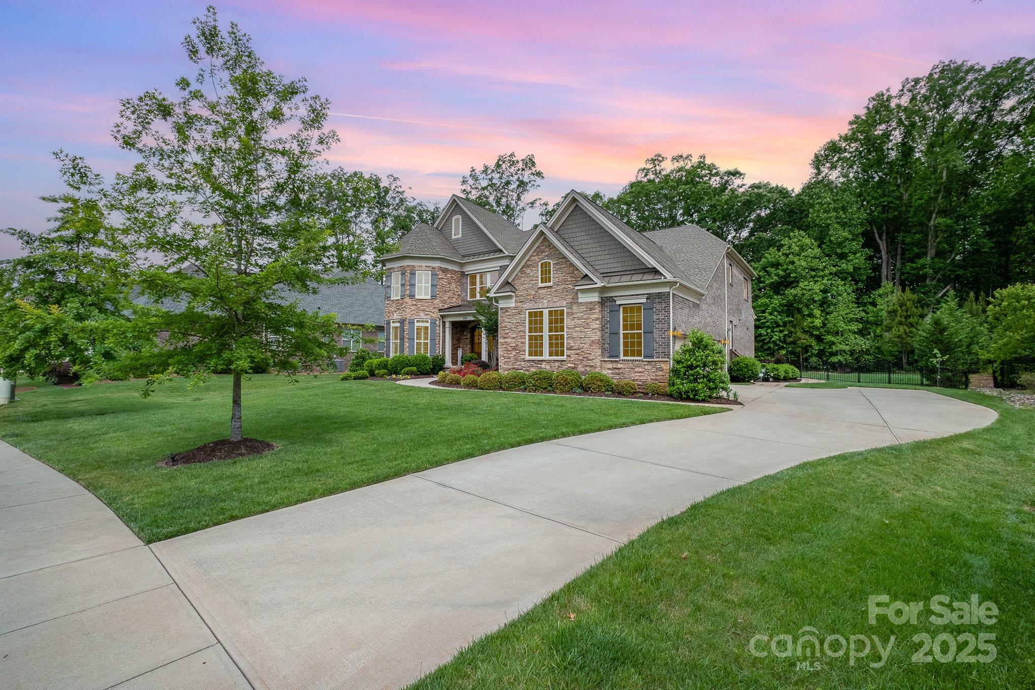Property Photo: 320 Eden Hollow Lane NC 28104