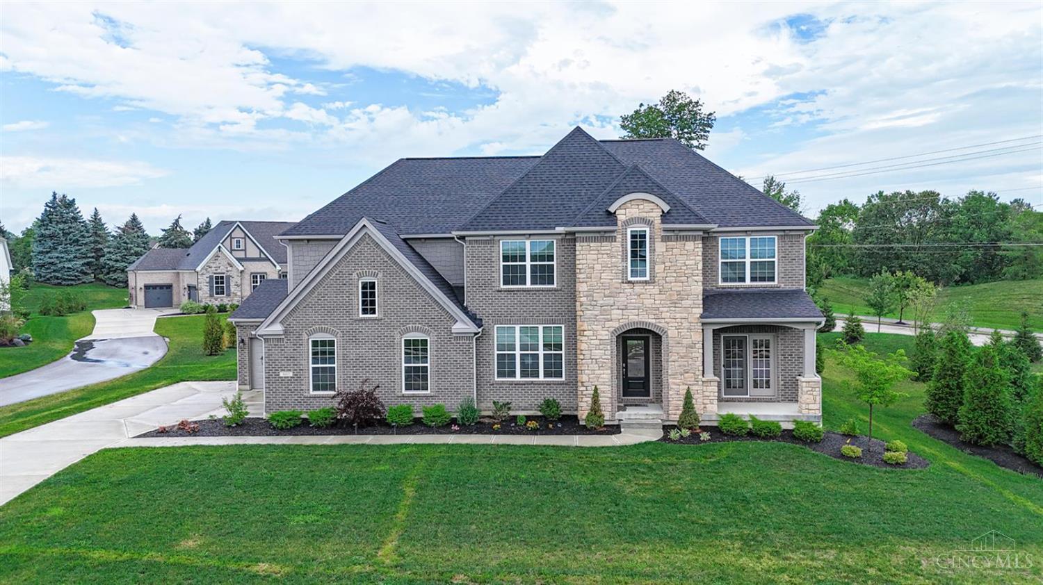 Property Photo:  5017 Ainsley Drive  OH 45040 