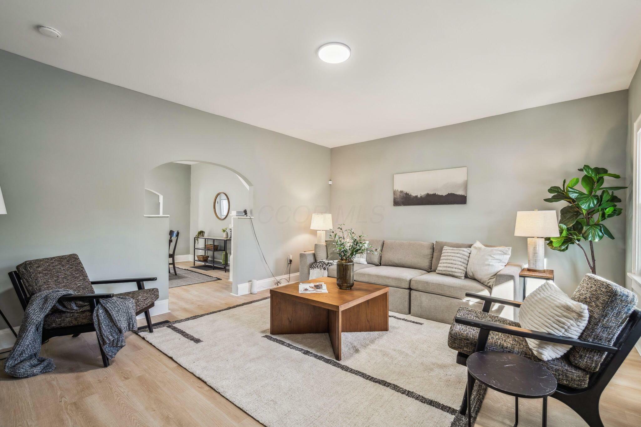 Property Photo: 105 Rodgers Avenue OH 43222