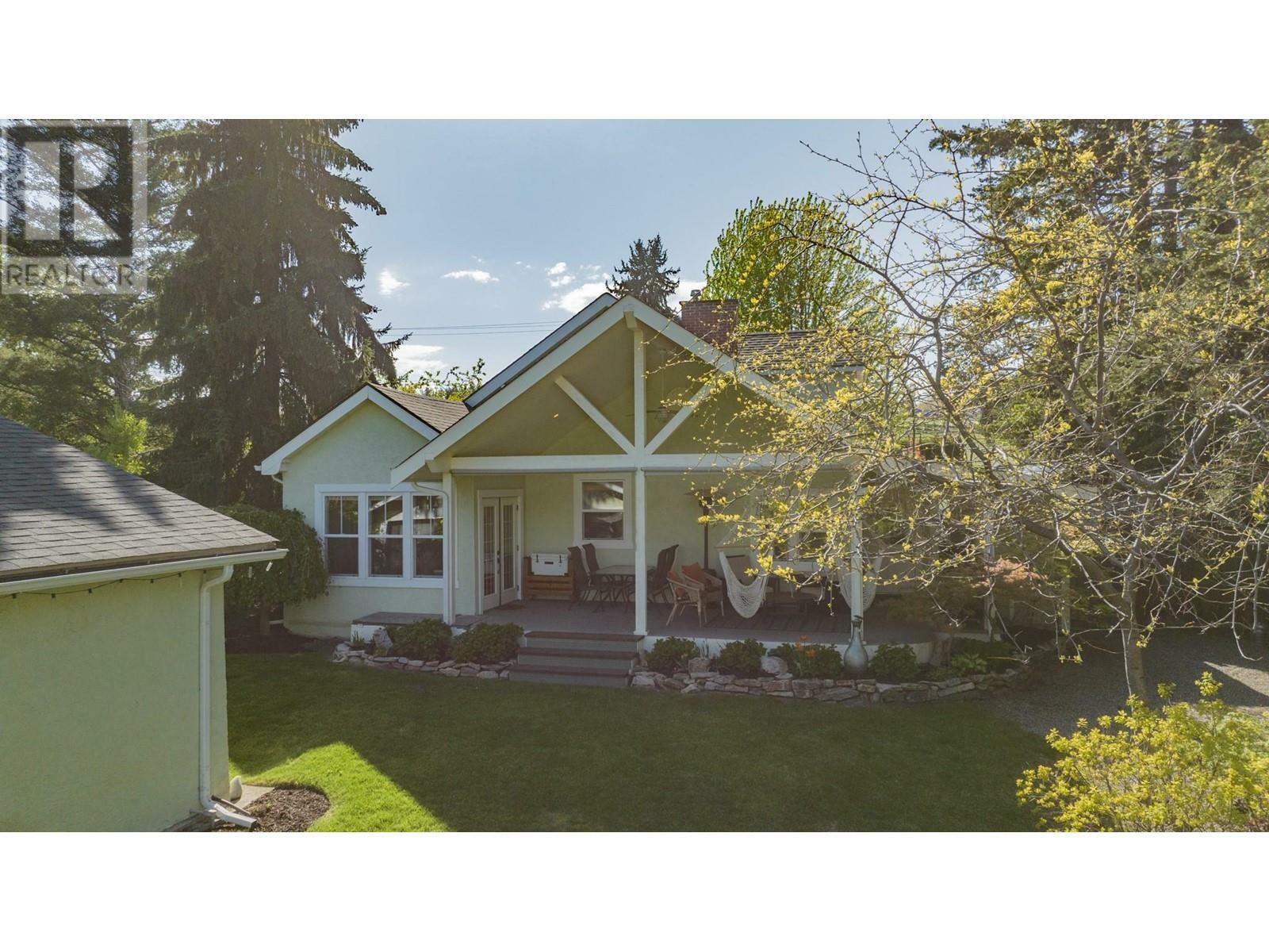 Photo de la propriété: 11327 Okanagan Centre Road East BC V4V 1G7