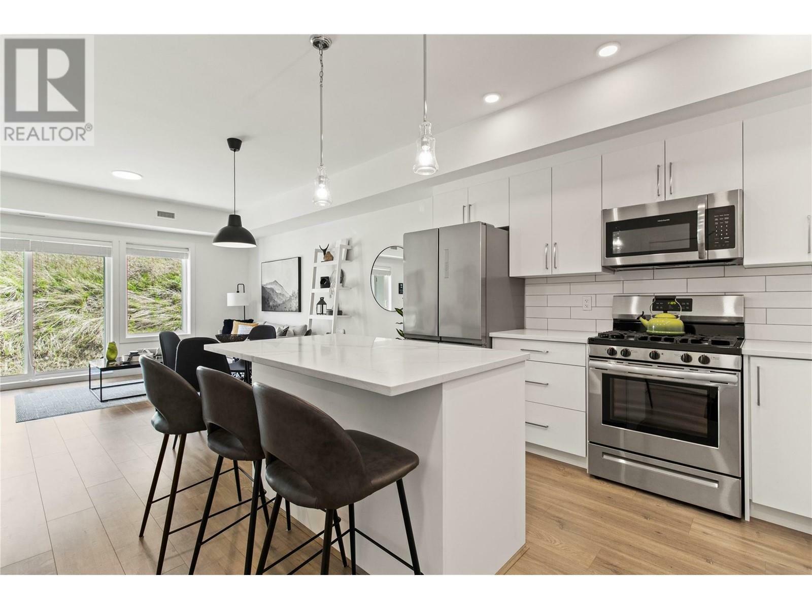 Property Photo: 2046 Robson Place 212 BC V2E 0A5